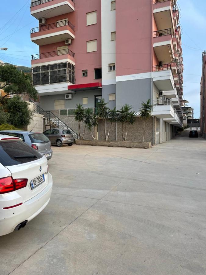 New Donantelo Hotel Vlorë 外观 照片